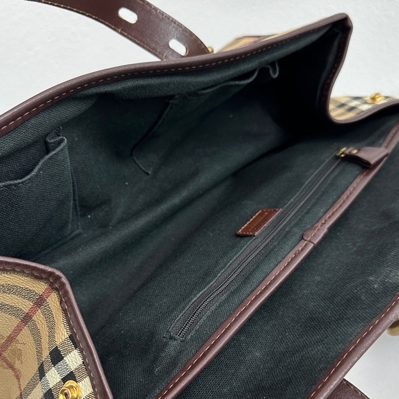 💯Authentic Burberry Shoulder Bag🍀 - Picture 3 of 17